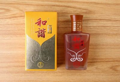 和谐中原HXZY 以专业精工酿造养生酒，品味健康中原